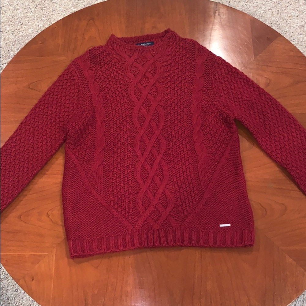 Red sweater U.S. Polo Assn.